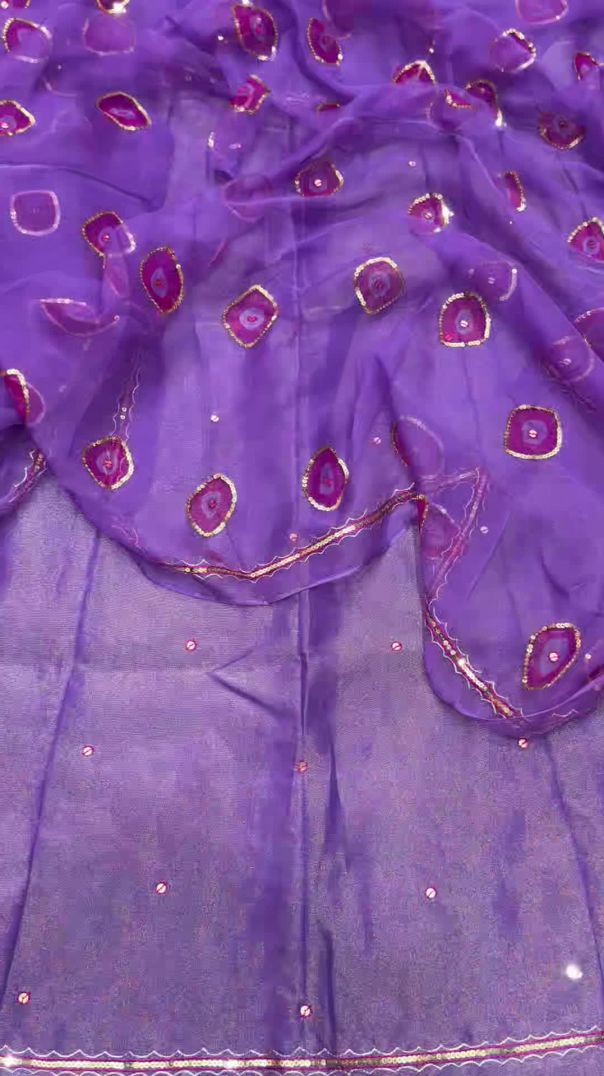 suit_with_pure_odhna_dense_work_out_line_taari_work