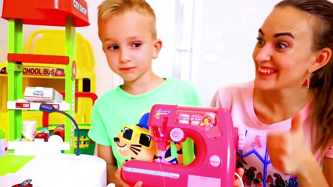 ⁣Super Kids की Toy सिलाई मशीन – छोटे हाथ, बड़े कमाल!