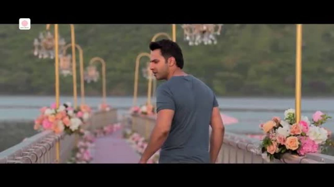 ⁣Tumse_Behtar___Film_Version___Varun,_Janhvi,_Sanya,_Rohit___Tanishk_B,_Arijit_S,_Manoj_M___SSKTK(360